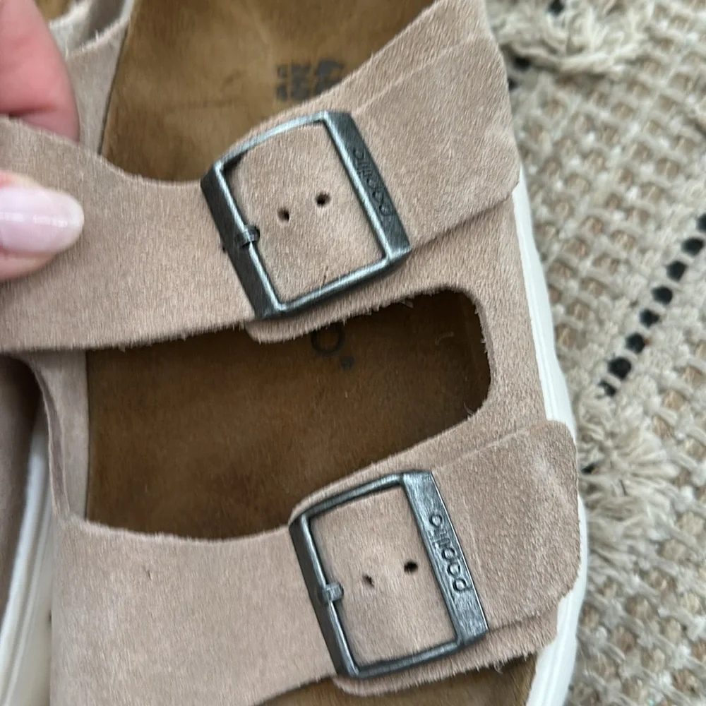 Sandals - Picture 4 of 5